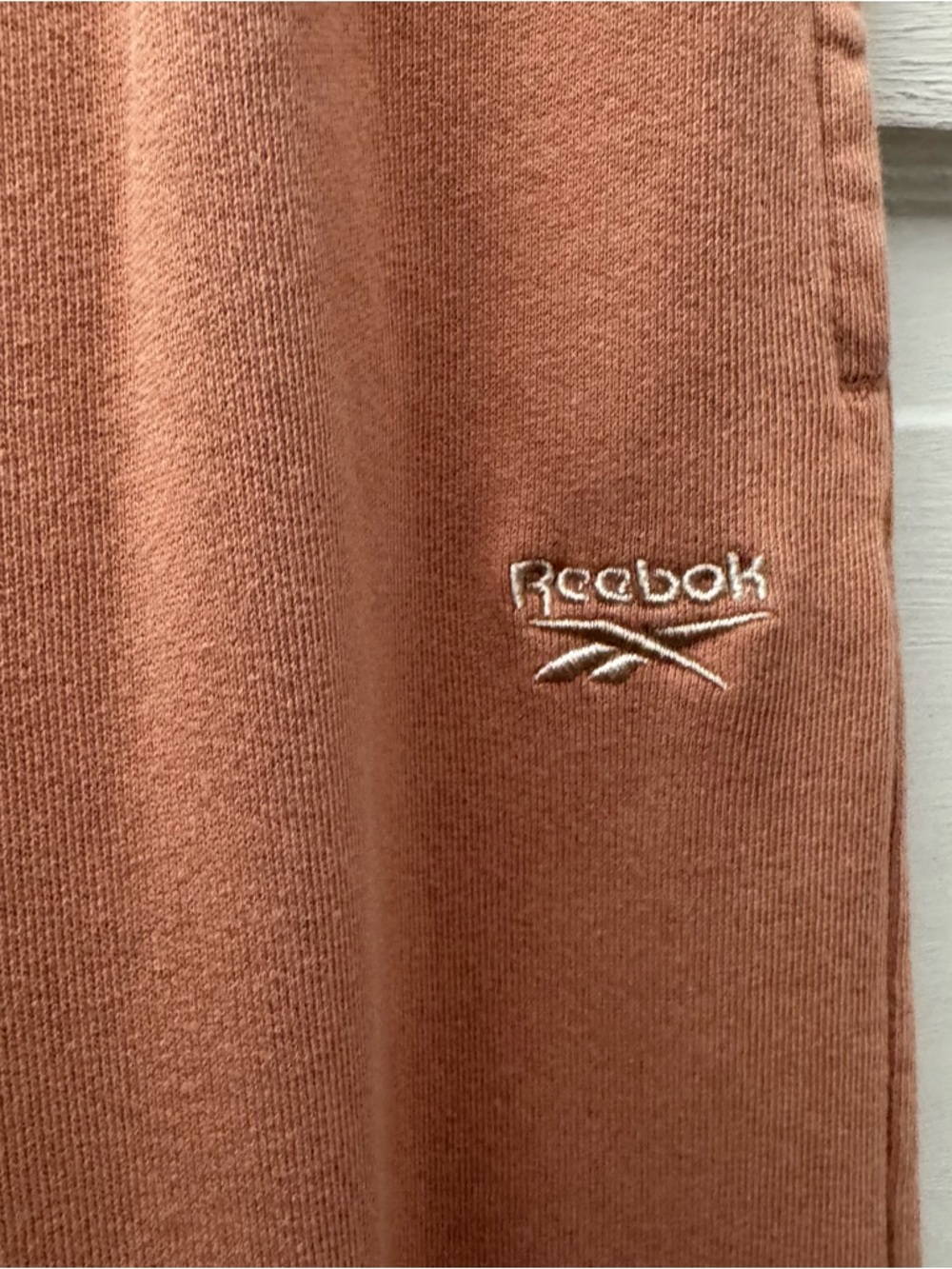 Reebok Pink Jogger Sweatpants Size S Classic Athleisure Lounge - Picture 3 of 11